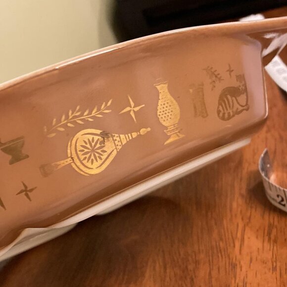 Vintage Pyrex Early American/Brown/ Gold/ Eagle 1 1/2 Qt. Divided Dish - Picture 3 of 12